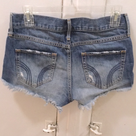 Button-up jean shorts - Picture 2 of 2